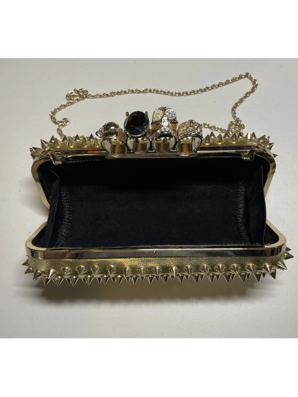 Edgy style Gold Spike Evening Clutch/ crossbody bag with skull knuckle handle - Picture 5 of 13